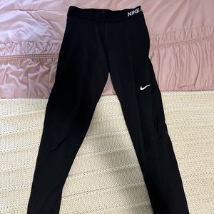 Nike pro black athletic leggings
